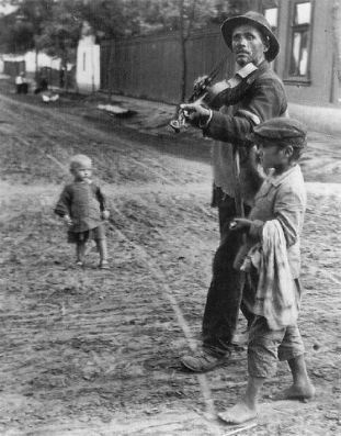 Mendigo violinista, Wroclaw, Polonia , 1923