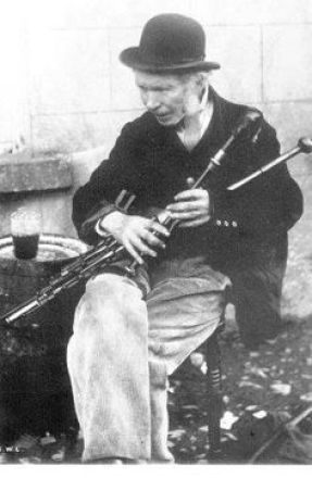 Músico de Uileann Pipe, Doolin, Irlanda, sobre 1900