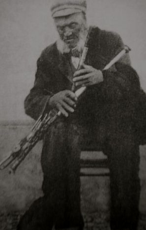 Uileann pipes, Doolin , Irlanda, 1902